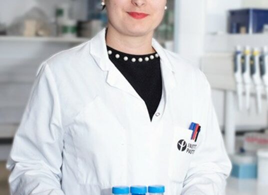 Chercheuse et originaire de Crécy-la-Chapelle, elle reçoit le Prix Jeunes Talents L’Oréal-UNESCO Pour les Femmes et la Science 2025